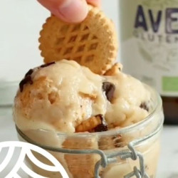 Gelat de Vainilla i Galetes Vegà amb Llet de Civada